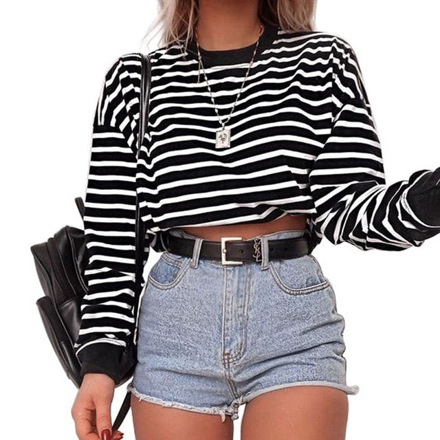 Solid Pullover Crop Top Sweatshirt