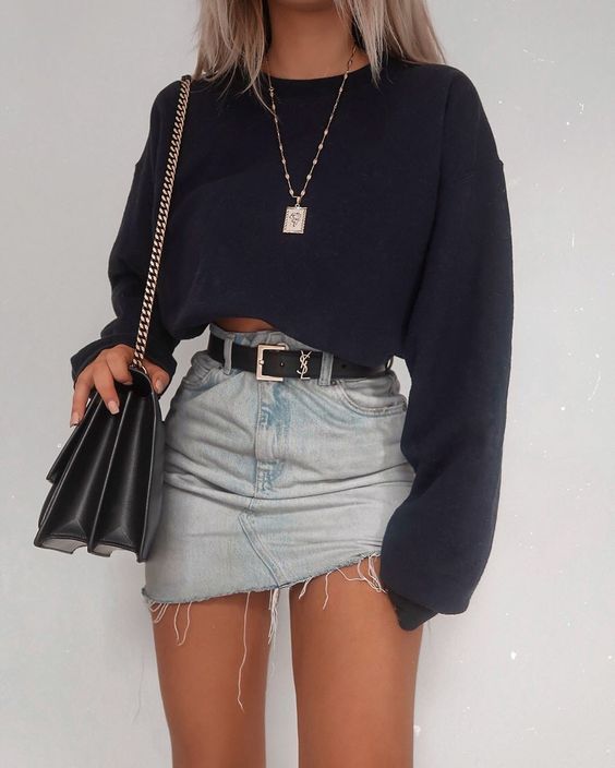 Solid Pullover Crop Top Sweatshirt